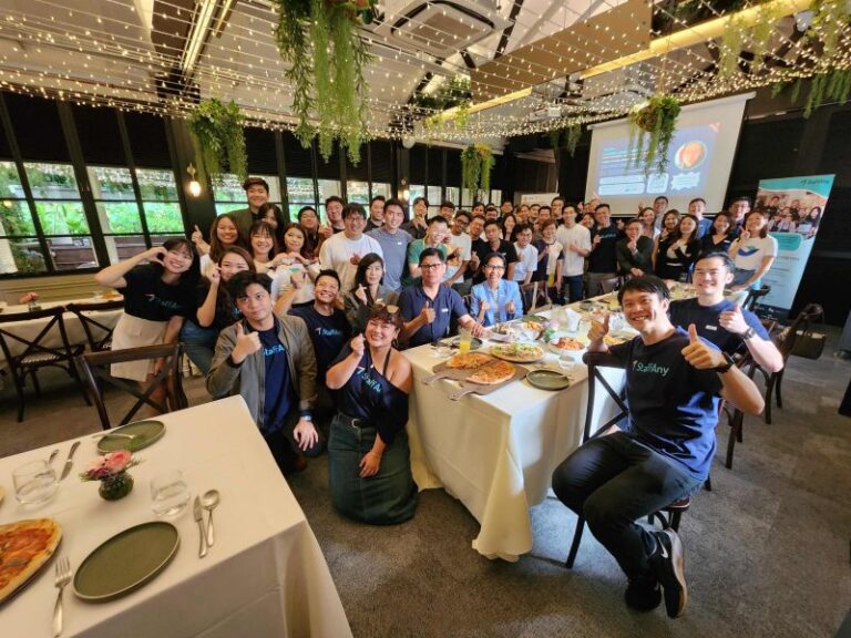 StaffAny's team together with multiple food and beverage company owners at the Leader's Lounge at Au Balcon at the Garage, Botanic Gardens